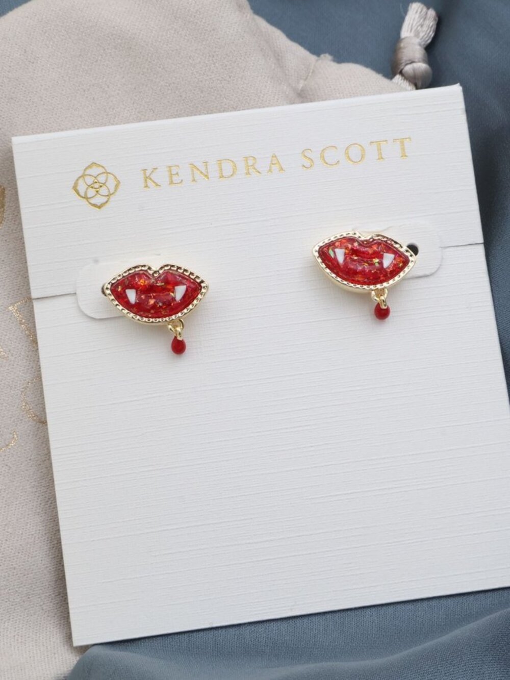 Kendra Scott Vampire Gold Red Lab Grown Opal Stud Earrings NEW Perfect condition
